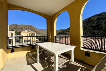 Gîte pour 5 personnes, avec balcon et piscine, animaux acceptés à Avène