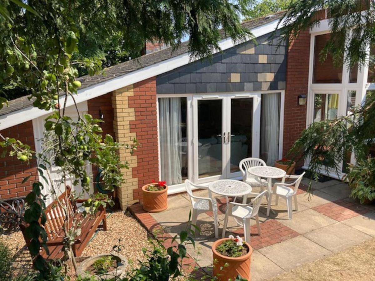 Walnut Cottage in Newton and Noss, South Devon
