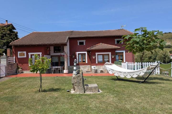 Casa rural para 7 personas, con vistas y jardín, Se admiten mascotas en San Vicente de la Barquera