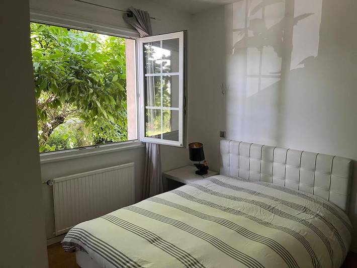 Location de vacances pour 8 personnes, avec Terrasse et Jardin à Bizanos - 4