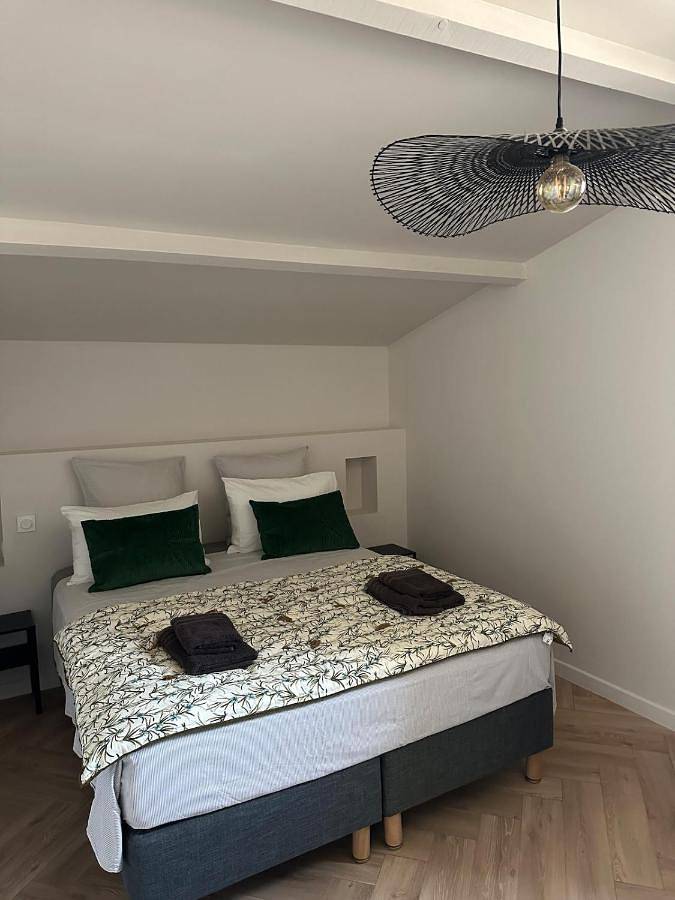 Gîte pour 6 personnes dans Office De Tourisme Du Pays Des Sorgues Et Des Monts De Vaucluse - 2