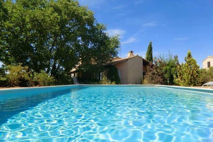 Location de vacances pour 5 personnes, avec Terrasse et Jardin à Rians