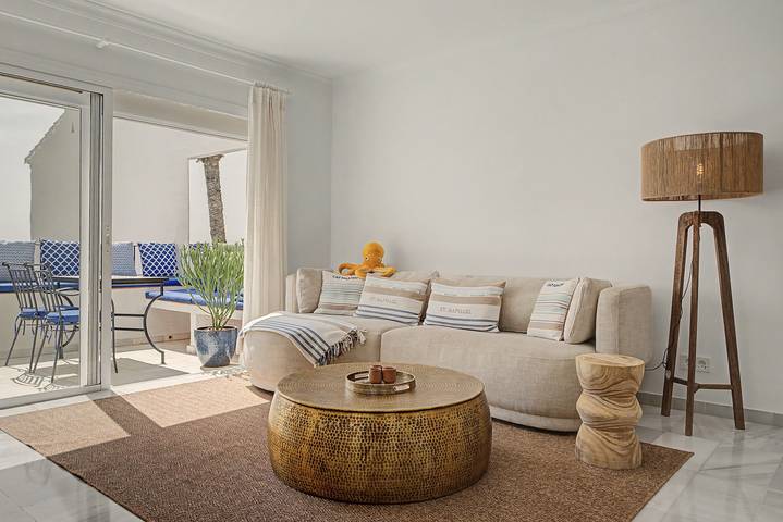 Appartement entier, Appartement « Vista Azul » avec vue sur la mer, Wi-Fi et climatisation in La Herradura, Almuñecar