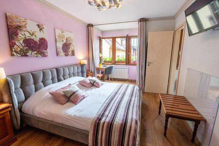 Hotel para 2 personas, con terraza y vistas - 1