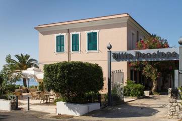 Hôtel pour 2 personnes, avec terrasse et jardin, animaux acceptés à San Felice Circeo