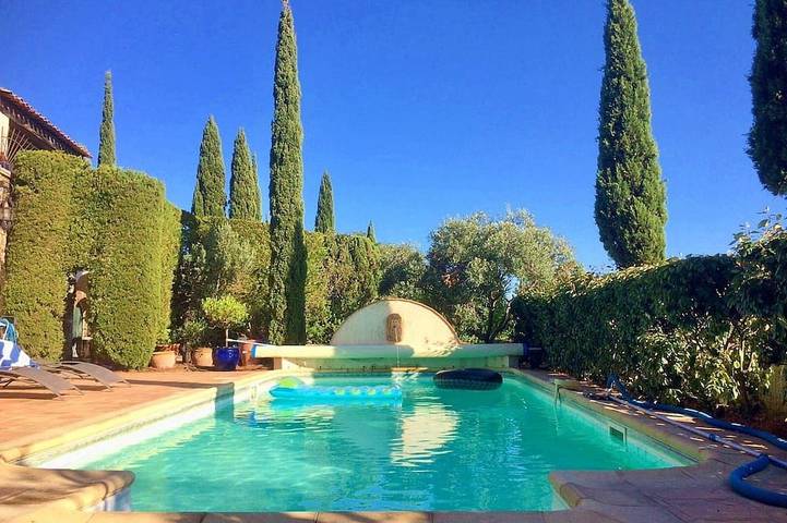Villa pour 9 personnes, avec jardin et terrasse dans Le Lavandou
