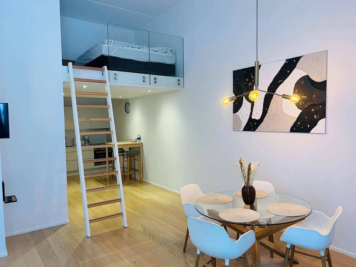 Ganze Wohnung, Exclusive Aalborg Harbourfront Apartment with Private Entrance in Aalborg, Limfjord in Nordjütland