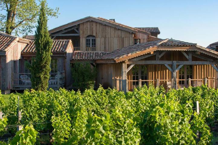 Hôtel pour 4 personnes, avec piscine et sauna ainsi que jacuzzi et jardin