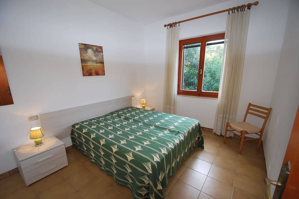 Villetta \"Mimosa\" close to the beach, nice private garden, air conditioning in Naregno, Elba