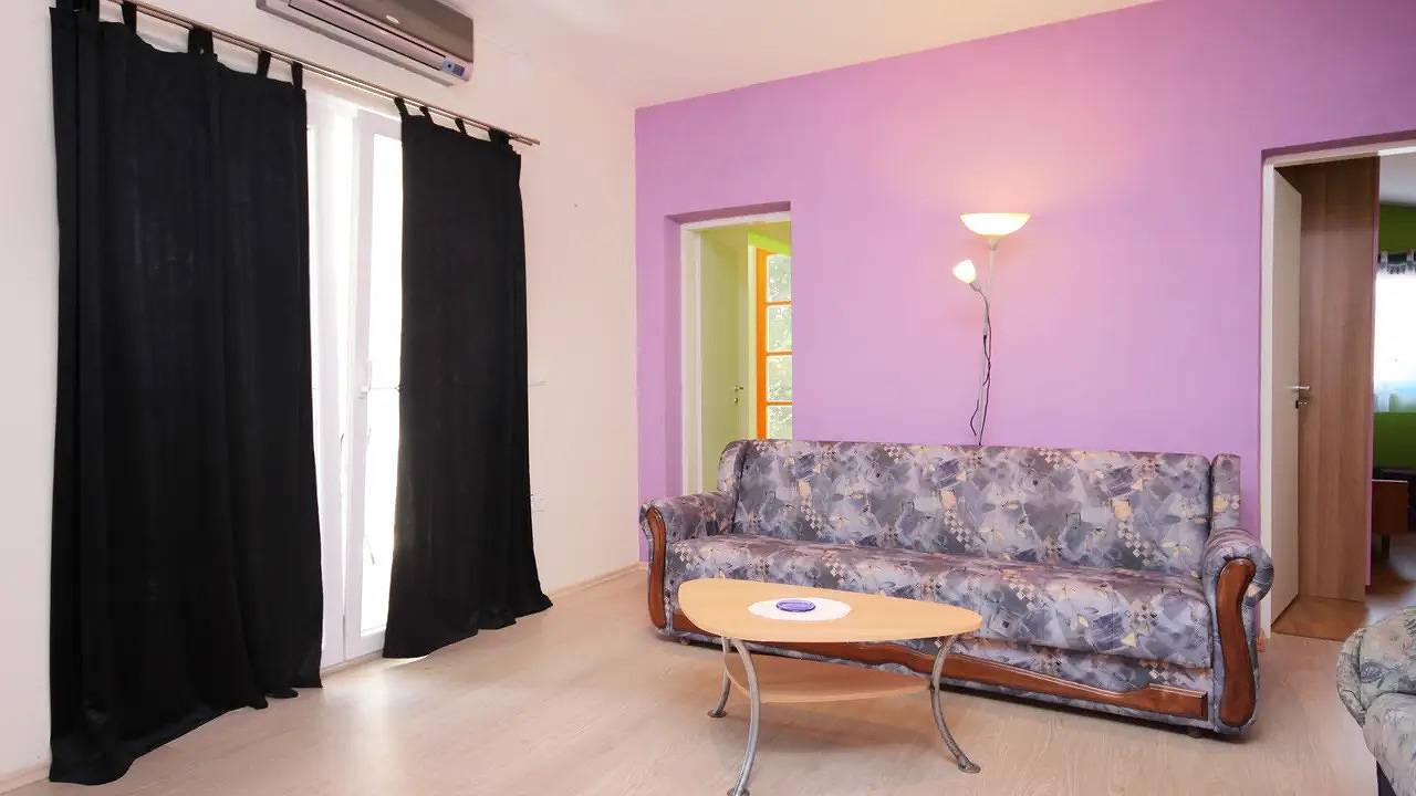 Cijeli apartman za odmor, Ferienwohnung für 5 Personen (64 m²) in Pakostane in Plaža Pakoštane, Pakostane