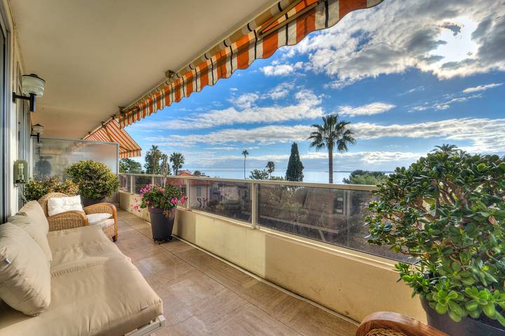 Apartment for 3 people, with Balcony and Terrace in Cannes