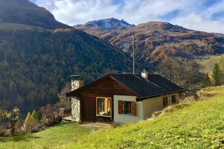 Gîte pour 6 personnes, avec jardin ainsi que vue et terrasse à Evolène - 2