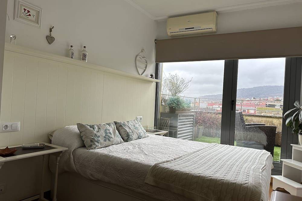 Entire apartment, Bonito Ático con Vistas in Bueu, Rías Baixas