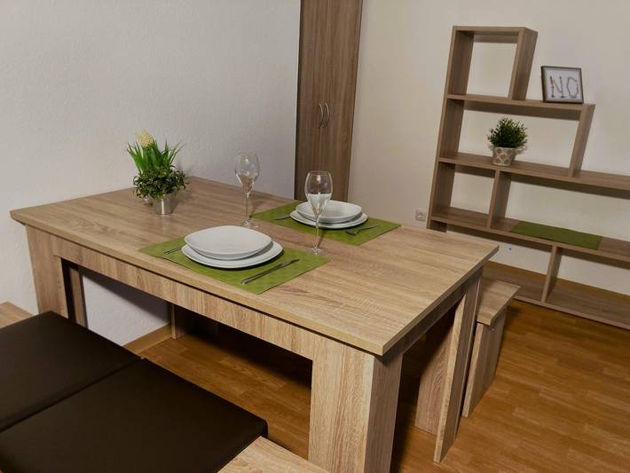Entire holiday apartment, Apartment, shower, toilet, 2 bed rooms in Bad Vilbel, Wetterau