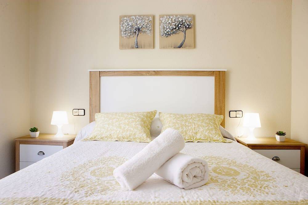 Mesones-Central Accommodation With Parking in Jaén, Jaén Province