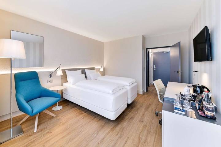 Hotel für 10 Personen, mit Terrasse und Garten in Weinheim - 2