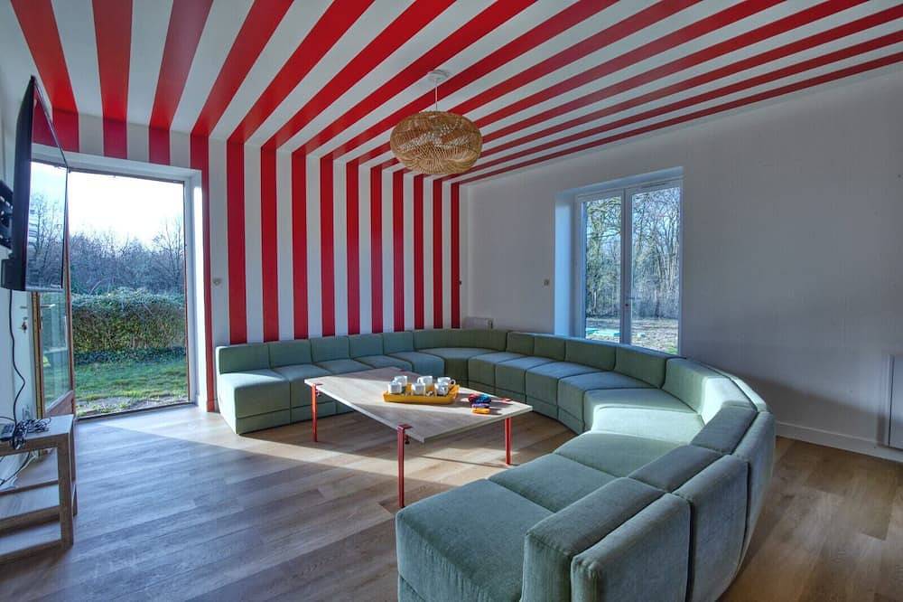 So Villa Reprenellière (45) - Heated pool - Foot - 2h Paris - 30p. in Viglain, Sologne
