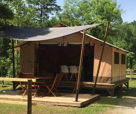 Tent in Serrières-de-Briord, Belley