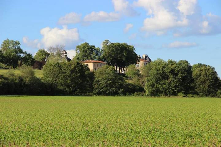 Gîte pour 4 personnes, avec vue et jardin à Mons (Puy-de-Dôme)