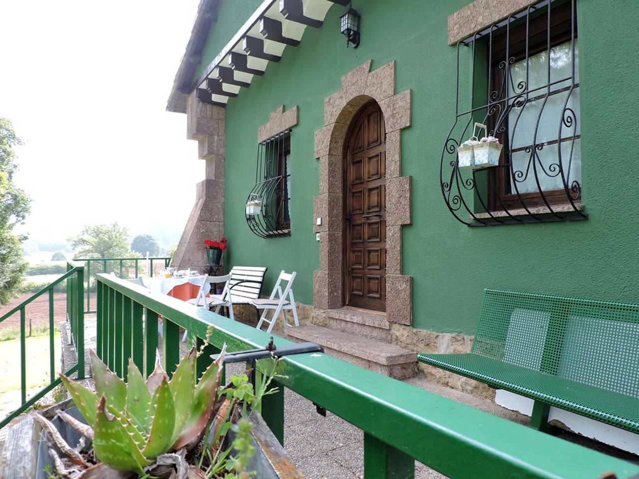 Casa espaciosa con vista a la montaña en Premio in Las Regueras, Costa Verde