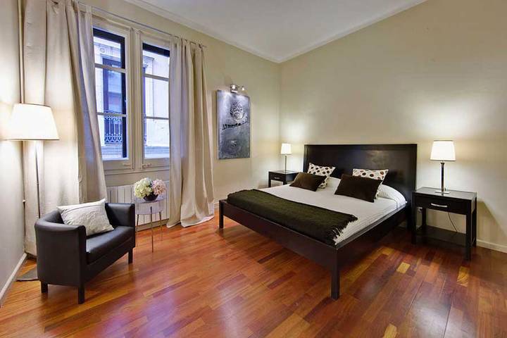 Appartamento per 6 persone, con balcone a Barri Gòtic