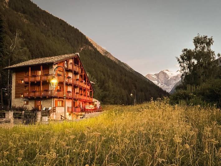 Appartamento per 2 persone, con Balcone e Terrazza nonché Giardino e Panorama a Cogne
