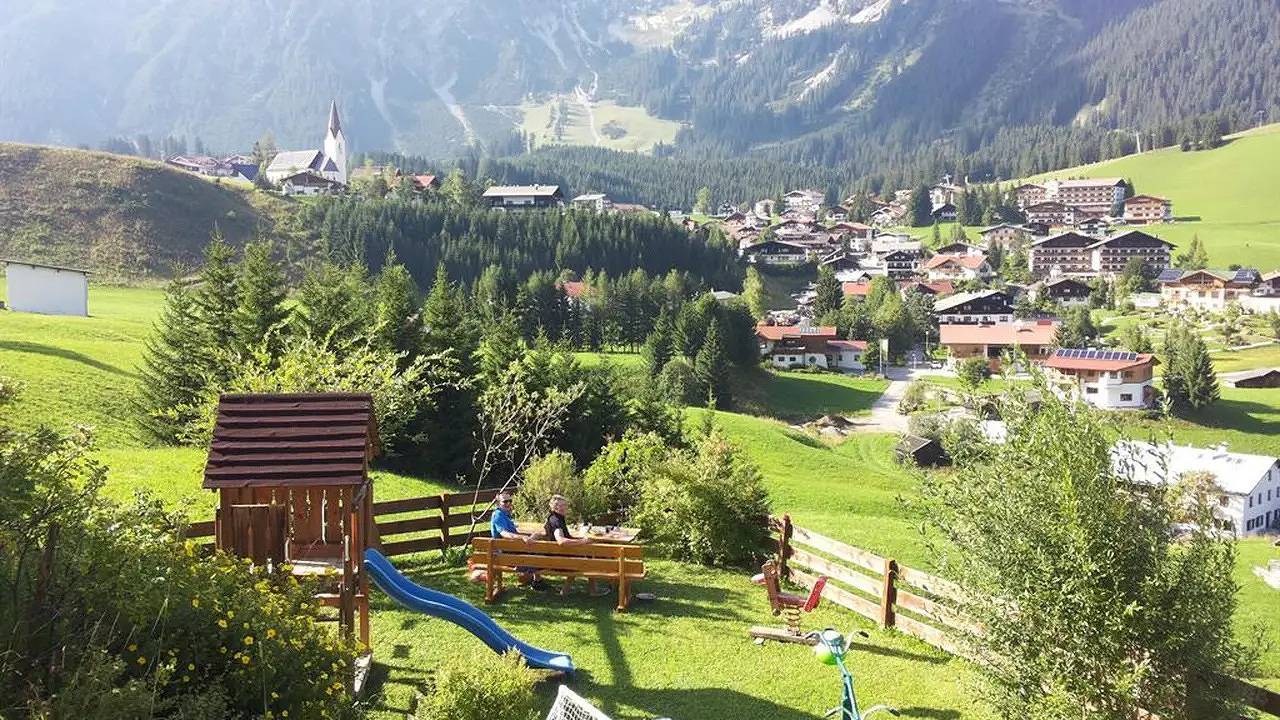 Geheel vakantieappartement, Vakantieappartement voor 2 personen met terras in Lechtal Alps, Berwang