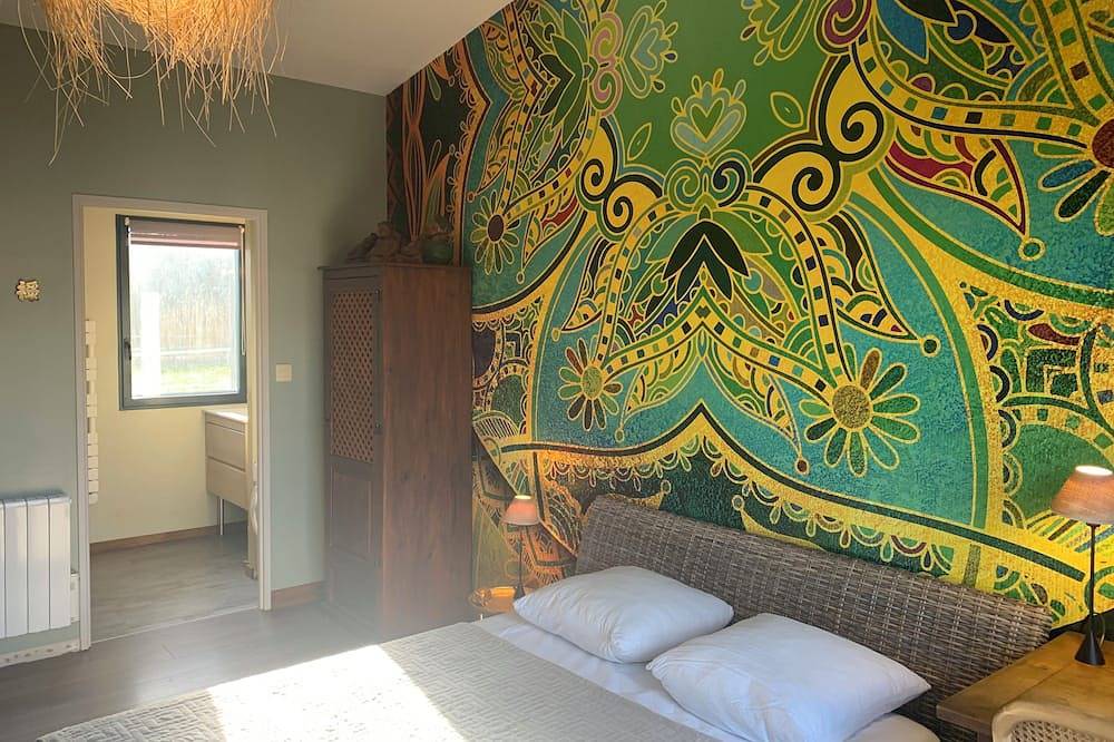 Gîtes 23M2 avec terrasse, piscinechauffée, Spa et sauna in Dampierre, Jura