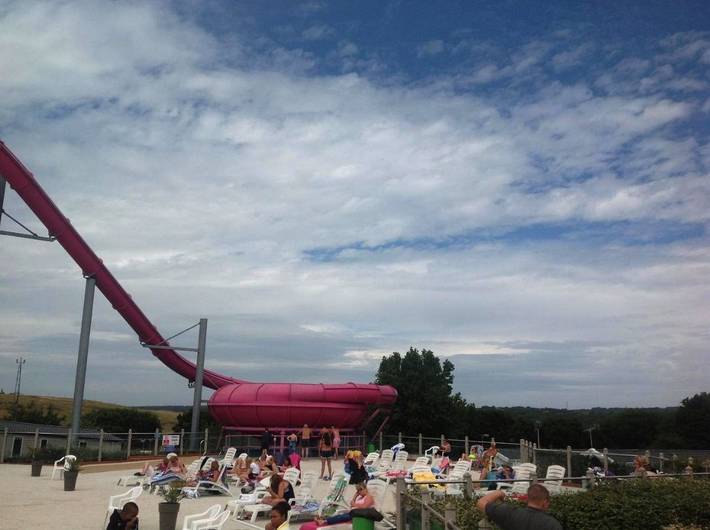 Parc de vacances pour 4 personnes, avec vue et piscine ainsi que bassin pour enfant et jardin à Hastings - 3