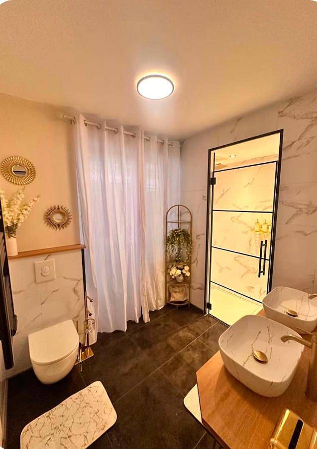 Appartement entier, Secret Rock - Jaccuzi privé in La Roche-en-Ardenne, Province de Luxembourg