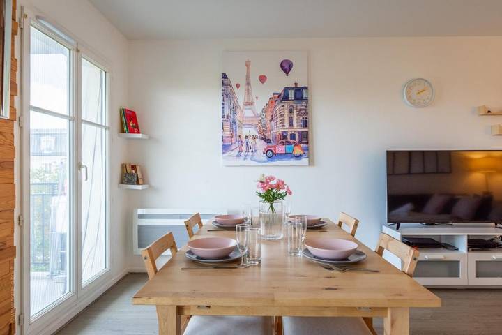 Gîte pour 4 personnes, avec balcon dans Gare Du Val D Europe - 2