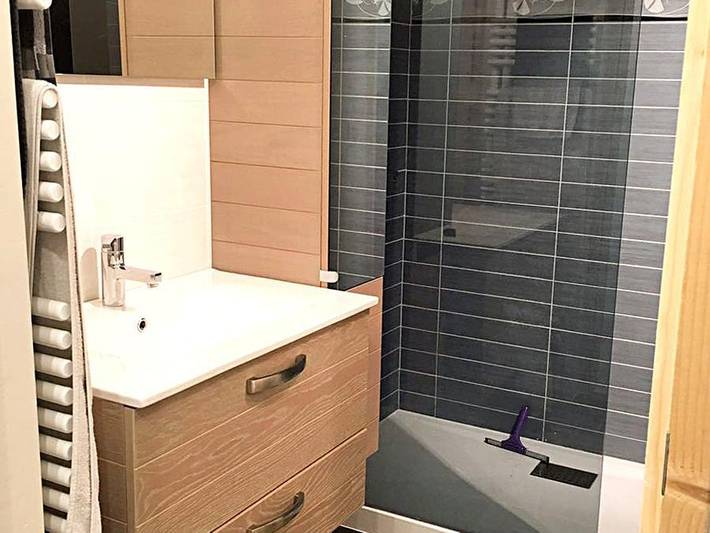 Camping für 4 Personen, mit Haustier in Französische Alpen - 2