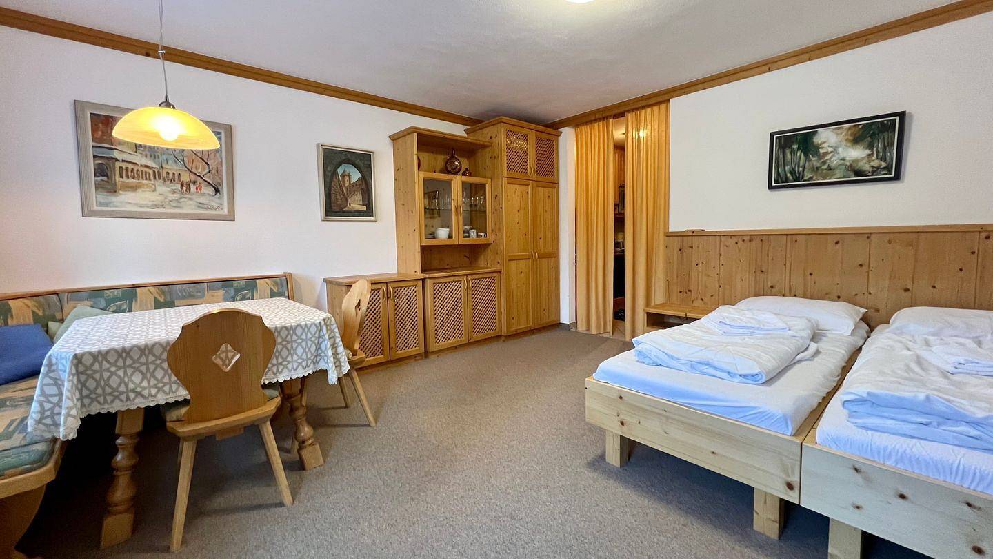 Ganze Wohnung, Gemütliches Apartment mit Bergblick, Sauna und Pistennähe in der Zillertal Arena in Hochkrimml, Krimml