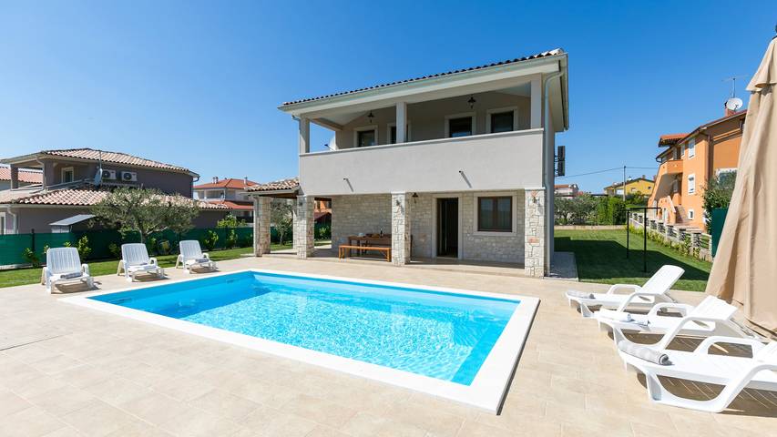 Villa für 6 Personen, mit Garten und Terrasse in Novigrad