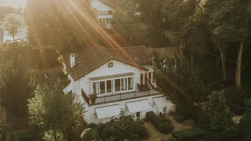 Casa de férias para 2 pessoas, com sauna e jacuzzi e ainda piscina and jardim em Monte Verde