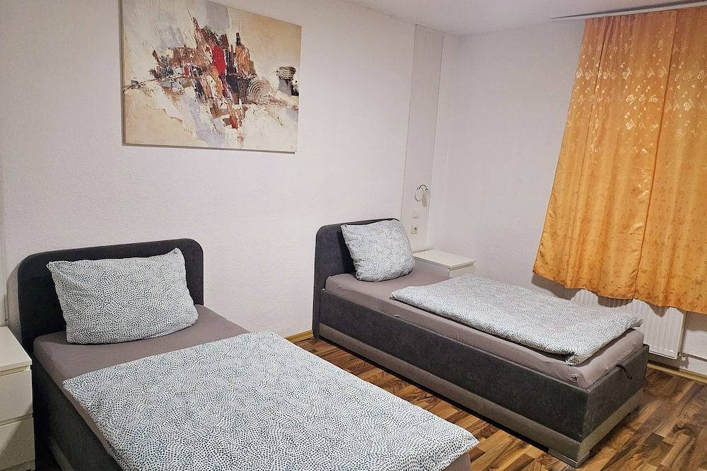 Ganze Wohnung, Geräumiges Apartment für 4 Personen direkt gegenüber der Zeche Zollverein. in Stadtbezirk VI, Essen