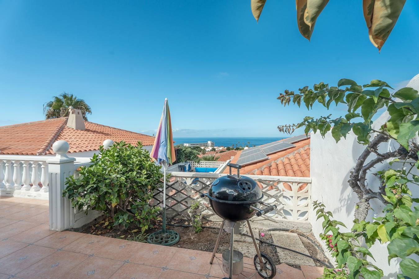 Villa de vacaciones 'Callao Salvaje' con vistas al mar, Wi-Fi y aire acondicionado in Sueño Azul, Adeje