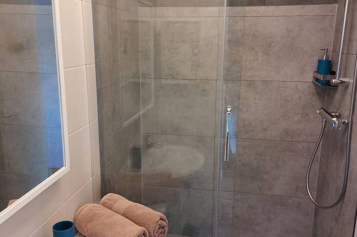 Gîte pour 4 personnes, avec terrasse et jardin à Le Conquet - 4