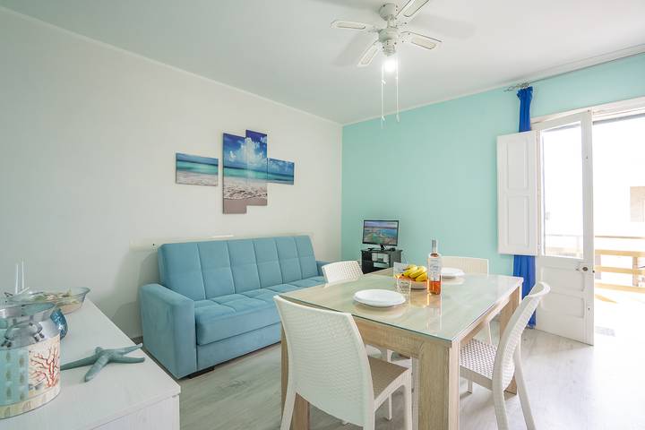 Gîte pour 4 personnes, avec terrasse et vue sur l’océan à Torre Lapillo - 2