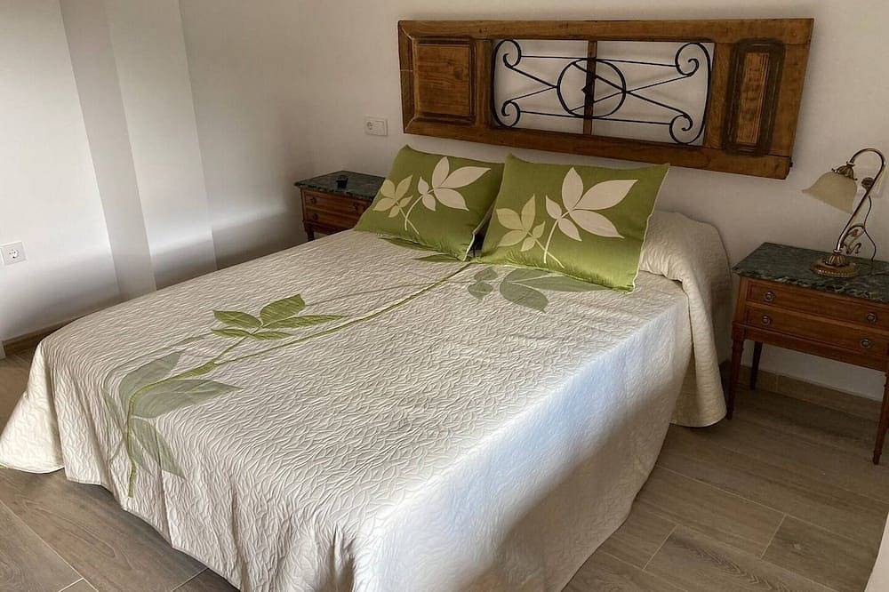 Apartamento entero, La Ventana de Picos. Apartamento cuatro personas in Camaleño, Cordillera Cantábrica