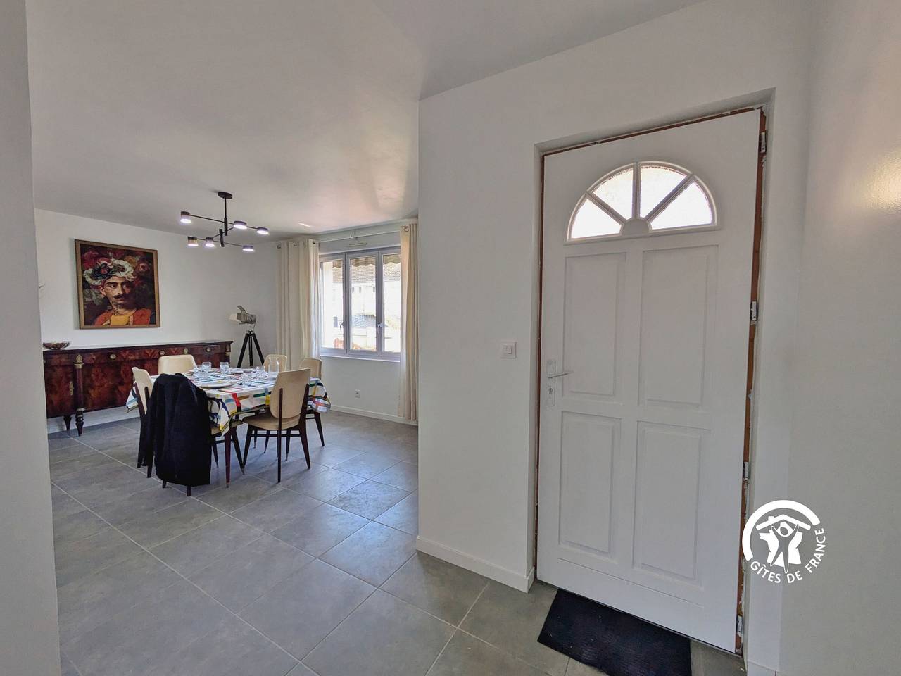 Gîte lumineux à Sainte Suzanne avec jardin, 3 chambres, wifi in Sainte-Suzanne, Mayenne