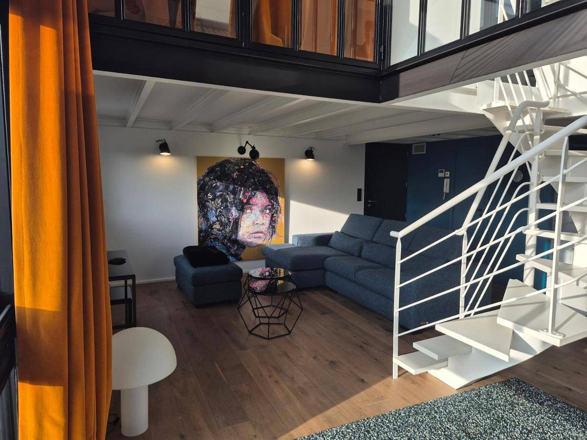 Appartement entier, Three-Bedroom Loft Apartment in Le Bouscat, Région de Bordeaux