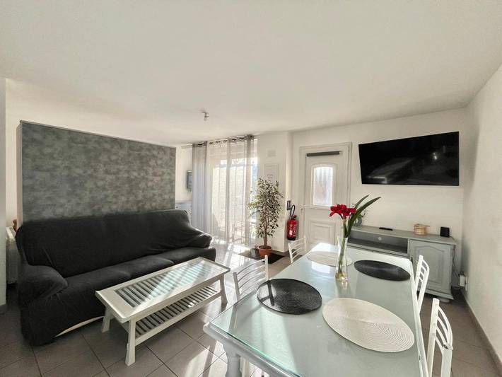 Gîte pour 5 personnes, avec balcon à Toussieu