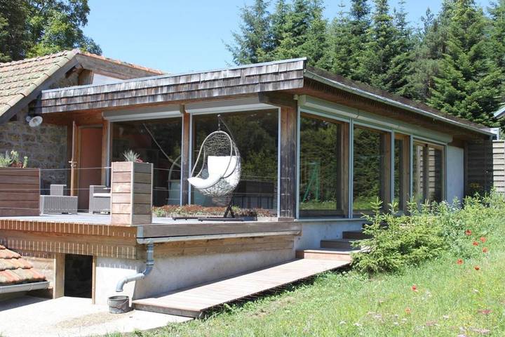 Chambre d’hôte pour 2 personnes, avec terrasse ainsi que vue et vue sur le lac