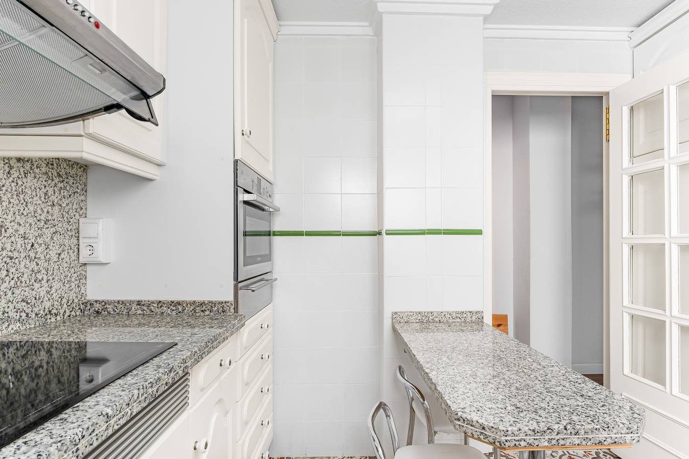 Ganze Wohnung, Apartment 'Penthouse mit Terrasse' mit privater Terrasse, Wlan und Klimaanlage in Torrevieja Centre, Torrevieja