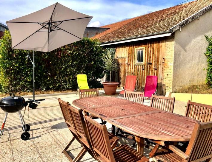 Location de vacances pour 12 personnes, avec jardin et vue, animaux acceptés à Ay (Marne)