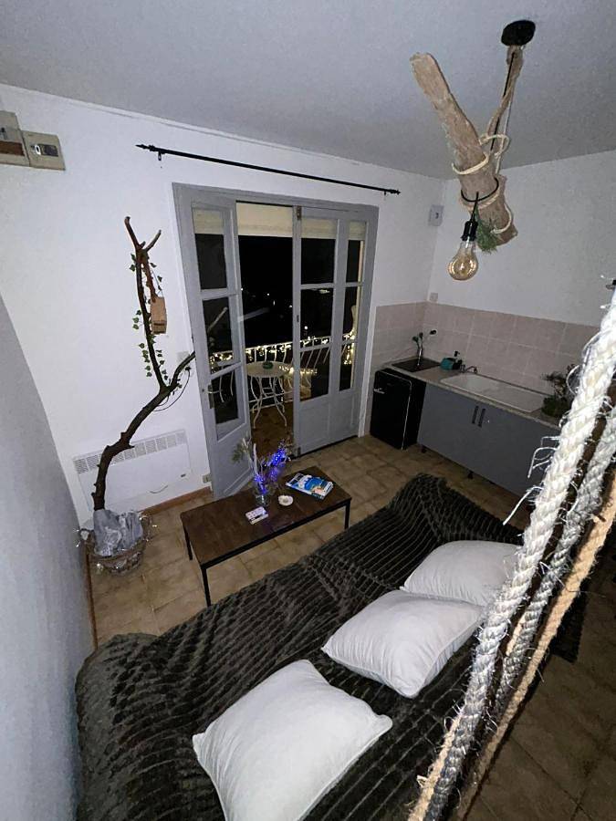 Gîte pour 4 personnes, avec vue et jardin à Le Rove - 2