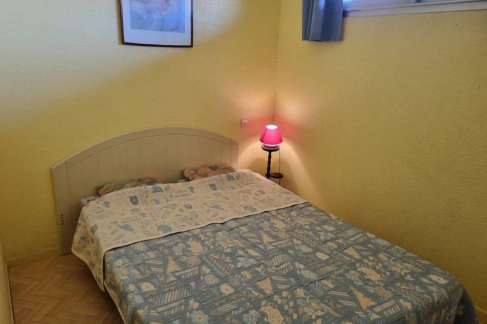 Ganze Wohnung, Gemütliche 2-Zimmer-Wohnung mit Blick auf Pool, in Strandnähe, Parkplatz, für 4 Personen in La Côte Vermeille, Argelès-sur-Mer