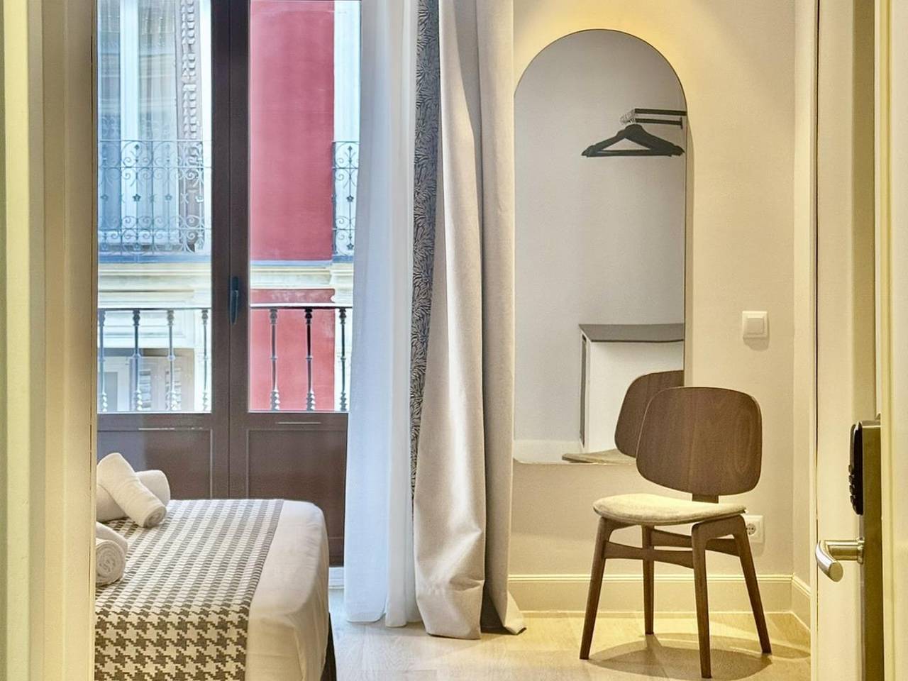 Apartamento vacacional entero, Ópera Stays by Charming Xii - Confort en el centro in Centro (Madrid), Madrid