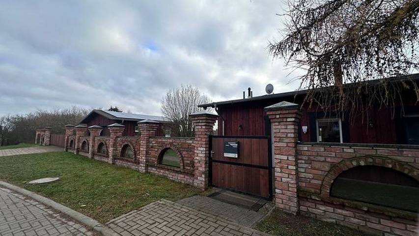 Ferienhaus für 7 Personen, mit Terrasse und Garten, kinderfreundlich in Dolgen am See
